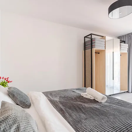 Ind.u Aparthotel *