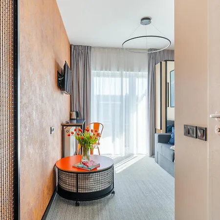 Ind.u Apartahotel 3*